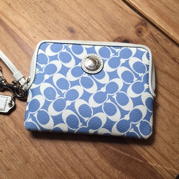 Coach Handbags - Coach blue wristlet